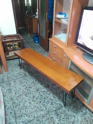 Banco madera con patas de metal harpins legs