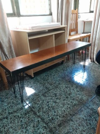 Banco madera con patas de metal harpins legs