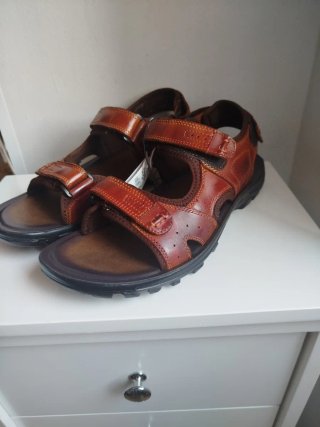 Sandalias de piel hombre T45