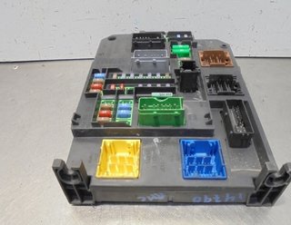 Centralita motor uce 9807885980 citroen c4 4739259