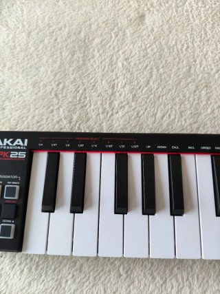 AKAI LPK25 MK2 Controlador MIDI USB 25 teclas