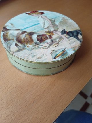 Caja antigua mazapán