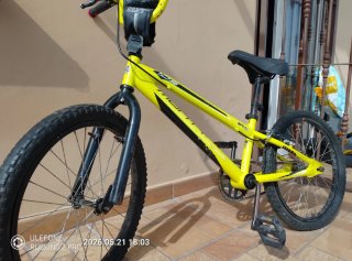 Bicicleta Monty BMX Talla 105 Amarilla