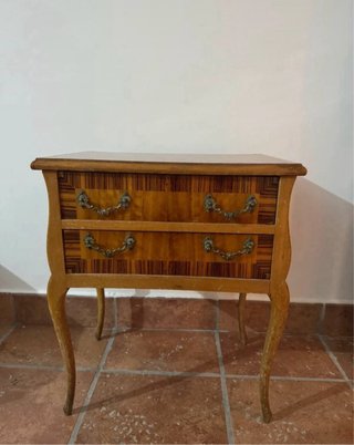 Mesa auxiliar de madera vintage