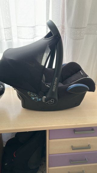 Maxi-Cosi Silla de Coche Negro, los  dos por 50€