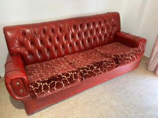 Sofá Vintage Piel y Terciopelo Rojo