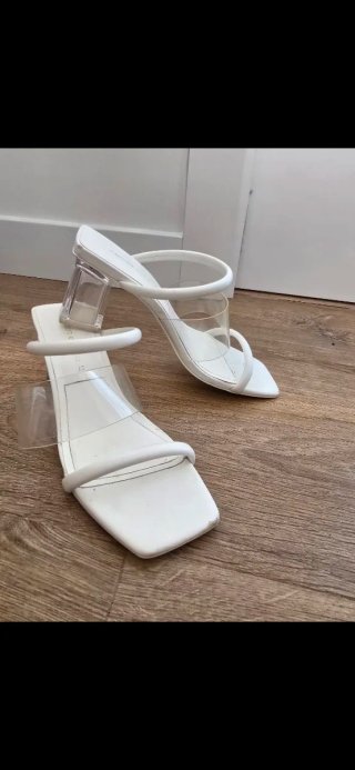 Sandalias Pull&Bear blancas
