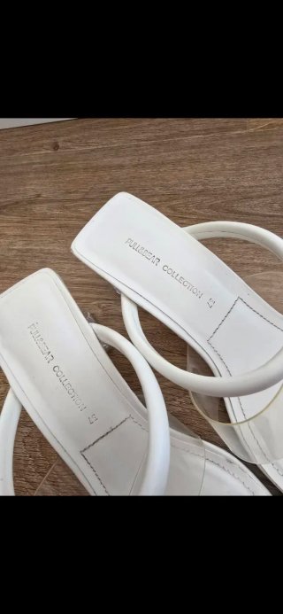 Sandalias Pull&Bear blancas