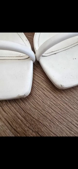 Sandalias Pull&Bear blancas