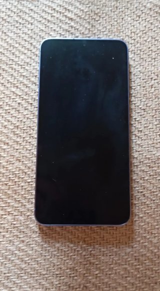 Samsung Galaxy S24 Plus + Mando gaming ROG Kunai 3