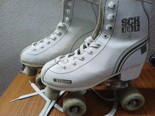 Patines de 4 ruedas blancos talla 36