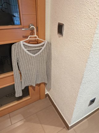 Jersey gris de manga larga