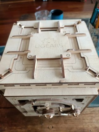 Hucha Caja Fuerte Madera UGEARS