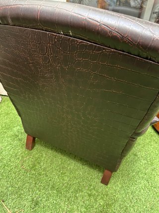 Butaca de piel estilo cocodrilo