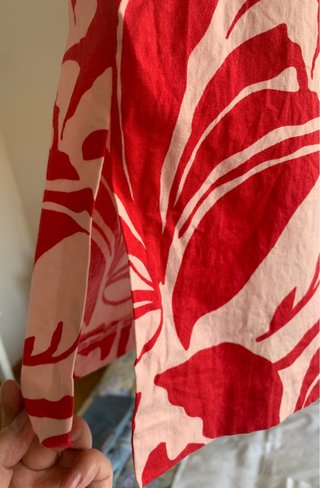 Falda elástica estampada roja y blanca