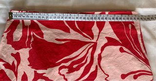 Falda elástica estampada roja y blanca