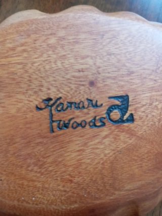 Porta oggetti in legno artigianale hawaiano