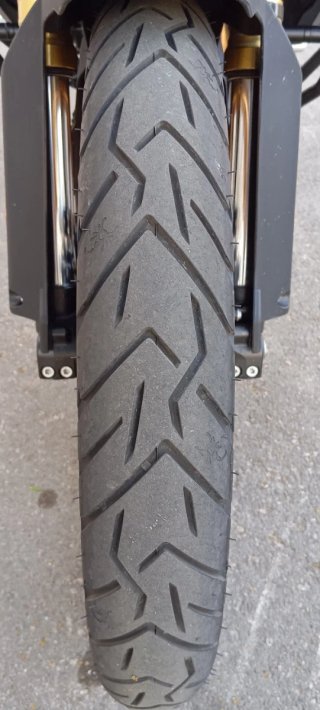 Voge 900 DSX Adventure Negra/Dorada