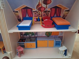 Casa Maletín Playmobil con Muñecos y Muebles