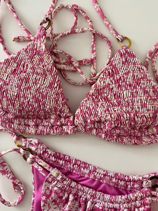 Conjunto Bikini + Pareo Pull&Bear Talla S