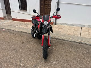DSR 125 Supermotard Negra/Roja