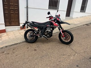 DSR 125 Supermotard Negra/Roja