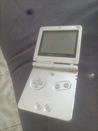 Nintendo Game Boy Advance SP Plata