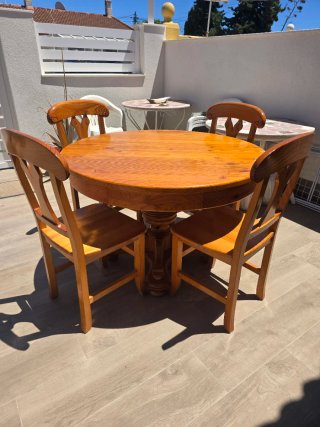Mesa comedor extensible con 4 sillas