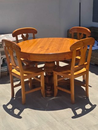 Mesa comedor extensible con 4 sillas