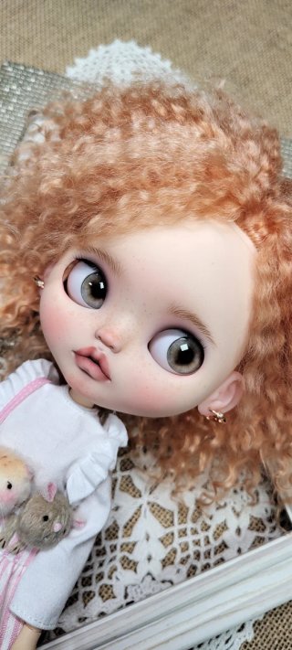 OOAK Blythe Custom Doll by ik_luxurious_dolls