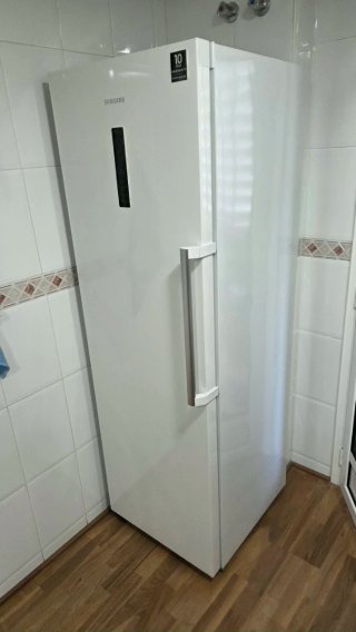 Congelador Vertical Samsung RZ32M7535WW