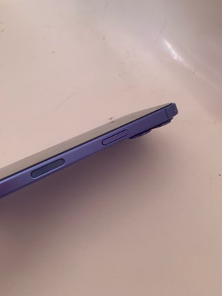 iPhone 16 azul