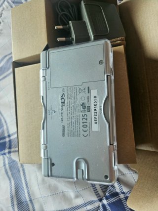 Nintendo DS Lite Plata sin usar