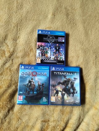 Juegos PS4: Kingdom Hearts, God of War,Titanfall 2
