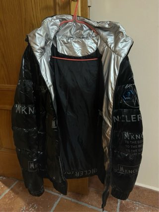 Doudoune Moncler Negra Brillante