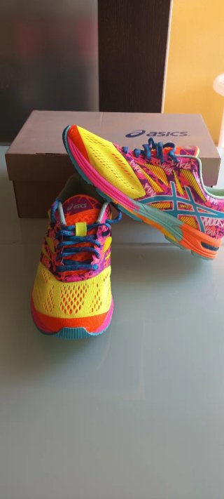 Asics Gel-Noosa Tri 10 Mujer