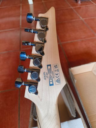 Guitarra eléctrica zurda Ibanez JEMJR Steve Vai