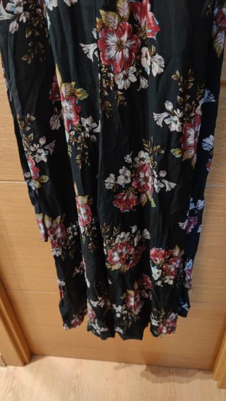 Mono negro floral Zara
