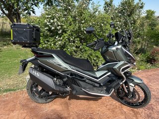 Zontes 368G 2025 | 8.000 km | Baúl