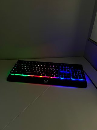 ¡IMPECABLE! Teclado Gaming RGB para PC/PS4/PS5