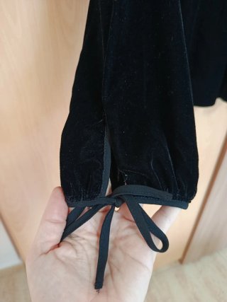 Camisa terciopelo Zara negra encaje