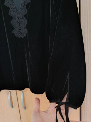 Camisa terciopelo Zara negra encaje