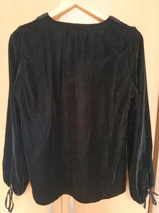 Camisa terciopelo Zara negra encaje