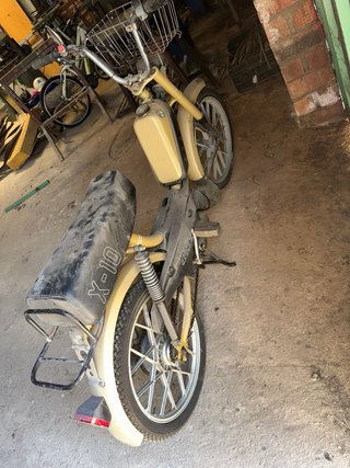 Puch X-10 clásica para restaurar o colección