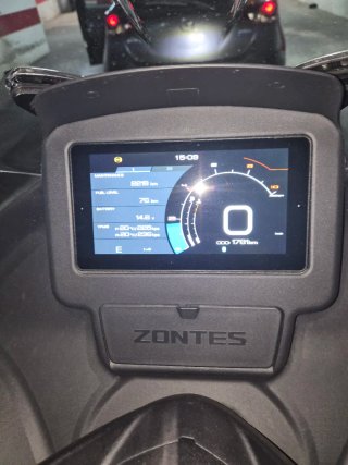 Zontes 350e Maxi Scooter Automática