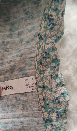 Vestido floral Mango