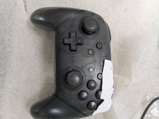 Mando Nintendo Switch Pro averiado