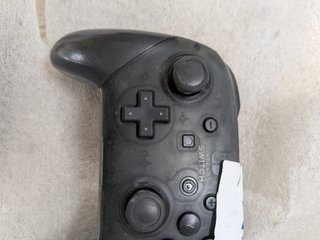 Mando Nintendo Switch Pro averiado