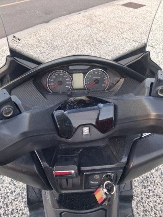 Suzuki Burgman 400 Negra