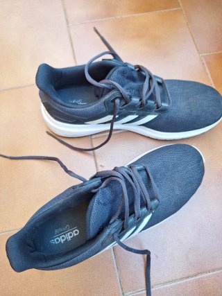 Zapatillas Adidas Hombre Negras y Blancas